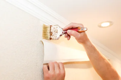 Pose de papier peint à Chartres-de-Bretagne — revêtements muraux et toiles de verre